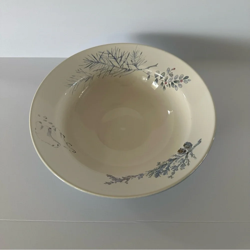 Pfaltzgraff Winter Frost Vegetable Bowl 10” Round 3” Tall White Polar Bear
